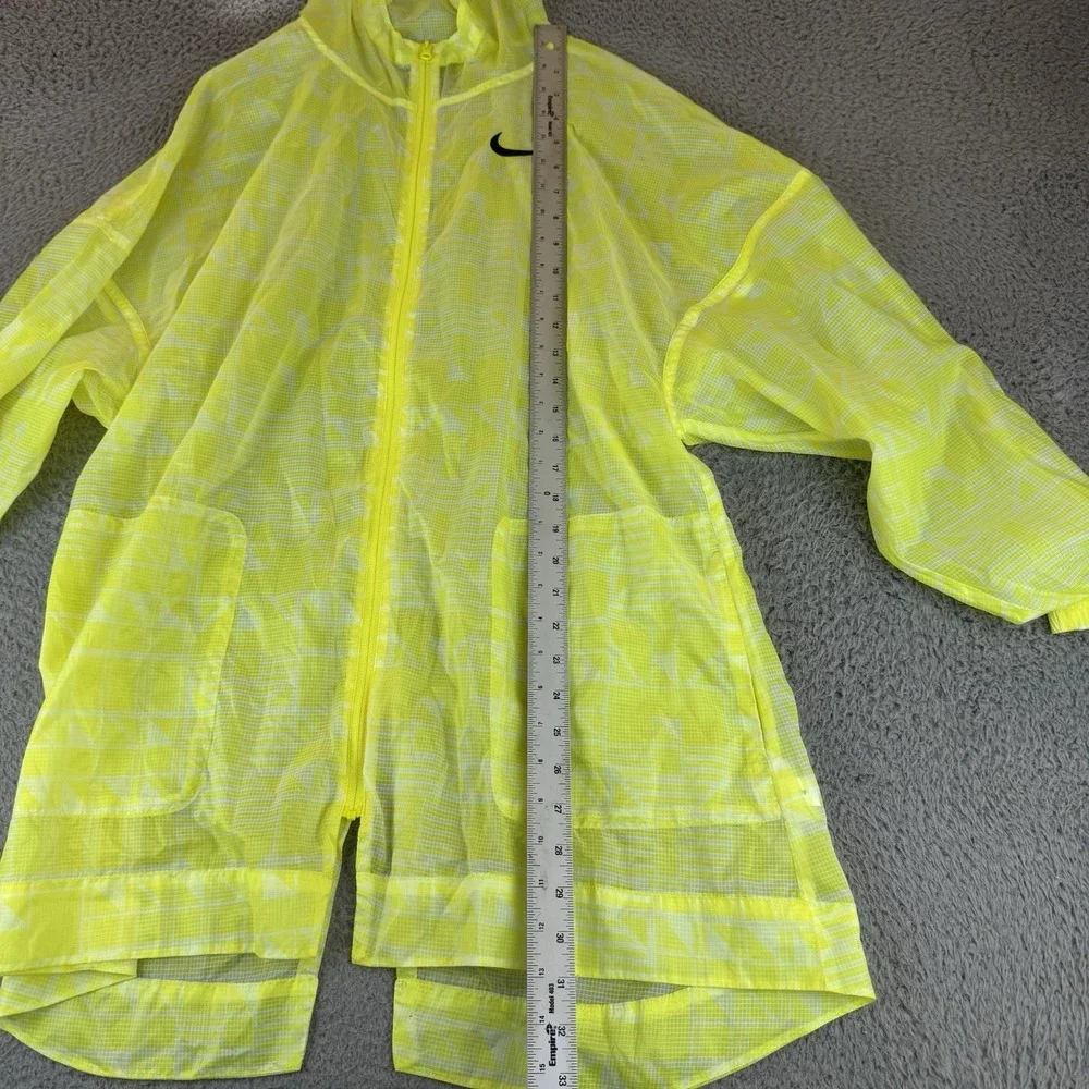 Nike Sportswear Indio Woven Jacket‎ in Lemon Venom/Black Womens Xs Lightweight